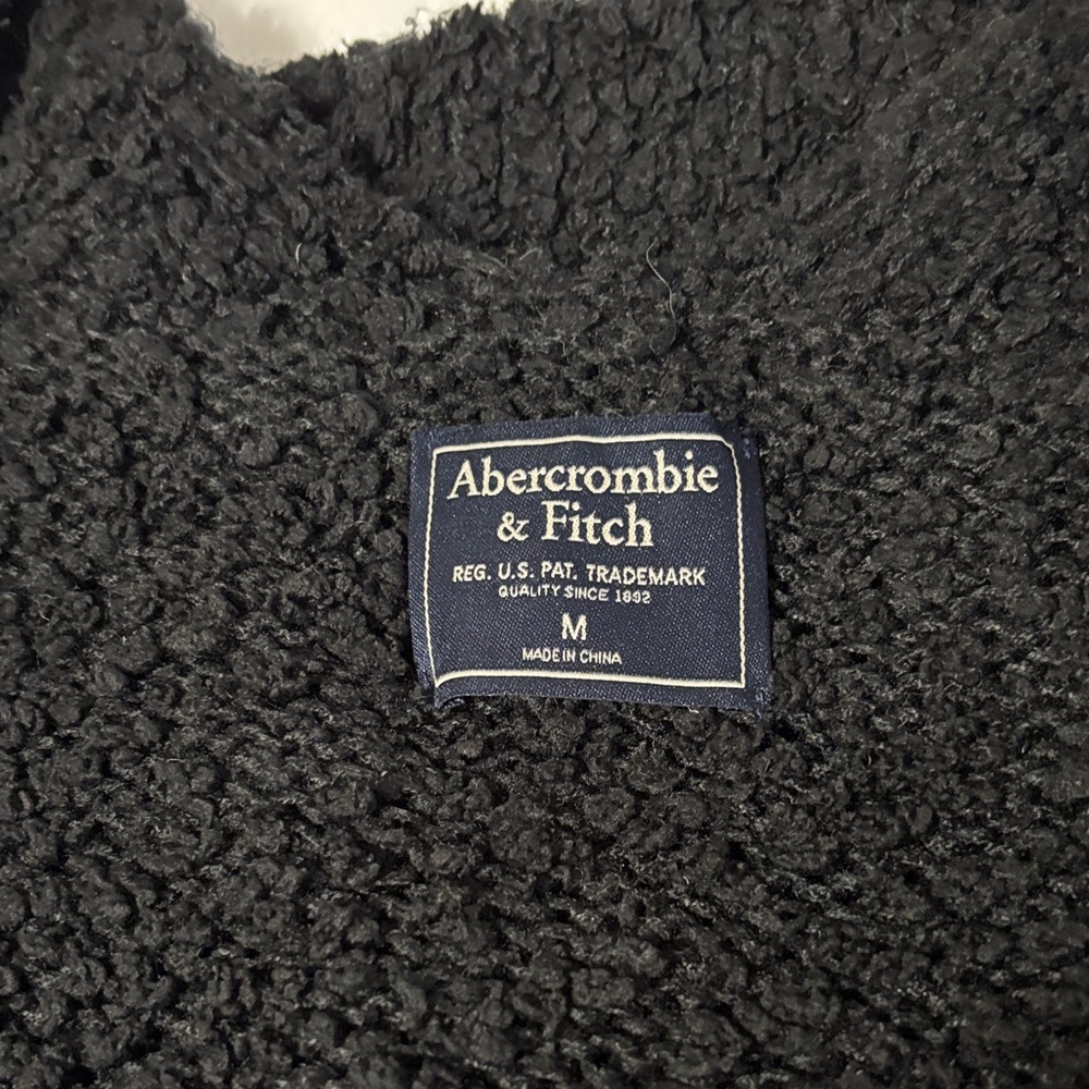 Abercrombie & Fitch Deep Black V-Neck Sweater - Picture 3 of 5